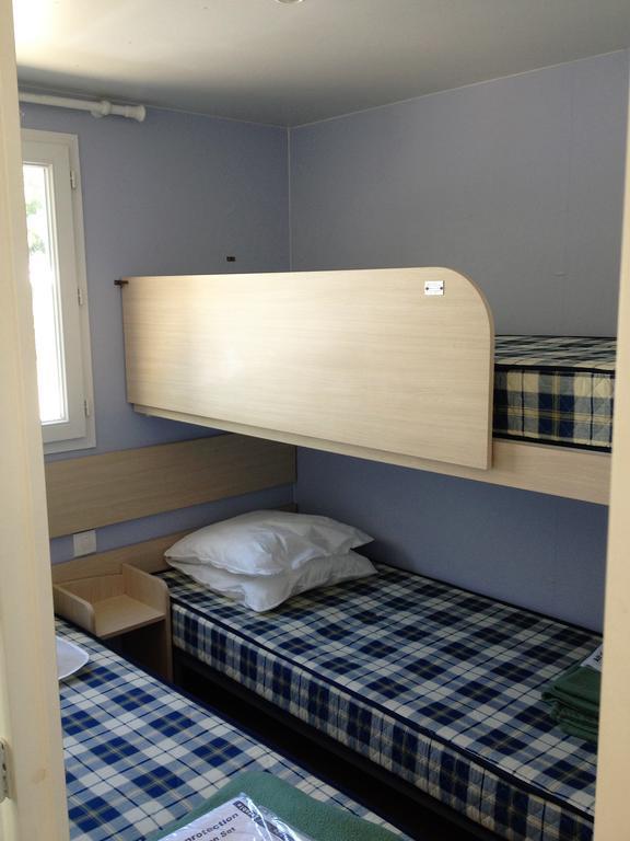 Mobil Home De Patricia Et Franck Narbonne-Plage Exteriör bild