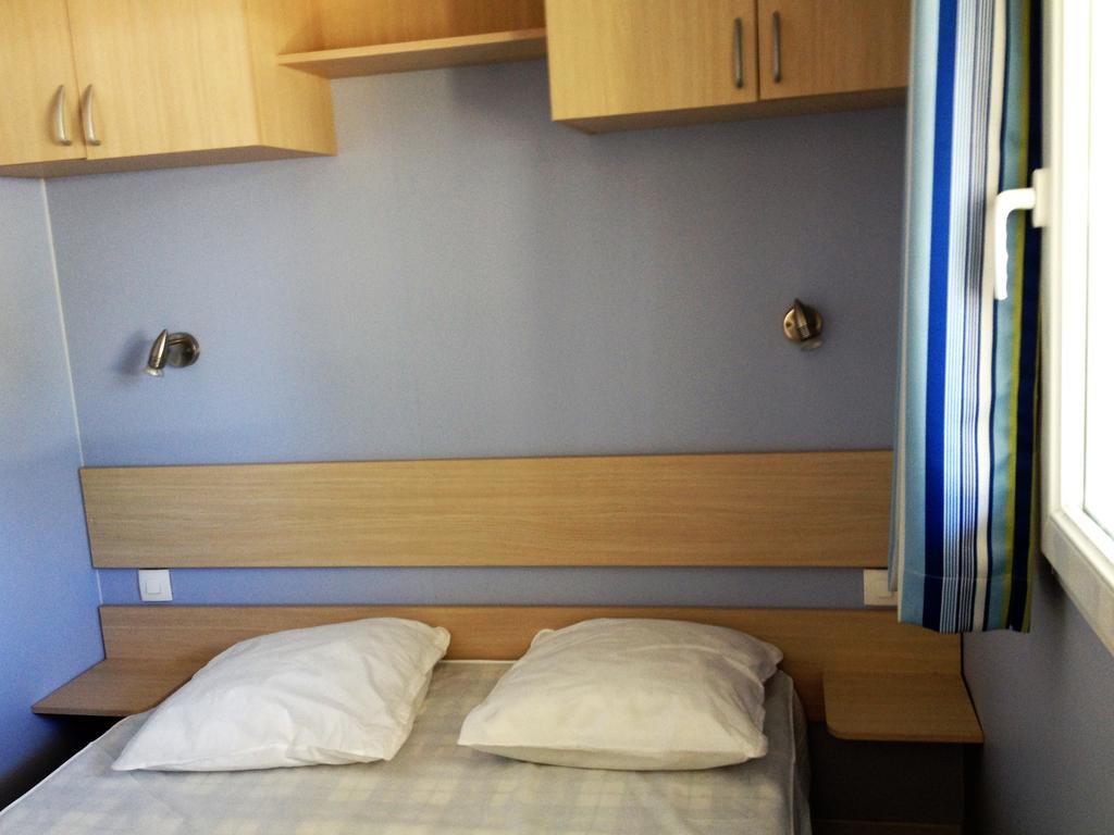 Mobil Home De Patricia Et Franck Narbonne-Plage Exteriör bild